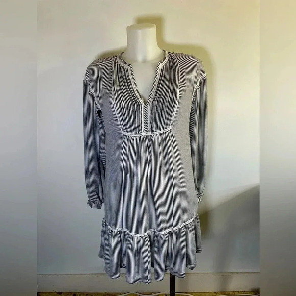 Banana‎ Republic Swing Dress Striped Lace V Neck Black White XS Like New 0193 - Picture 1 of 7
